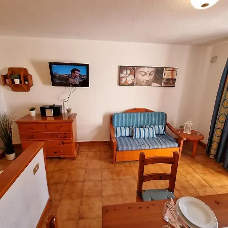 Apartment Studio No 1 Directly On The And Sea, Terrace, Heated Pool, Wifi
